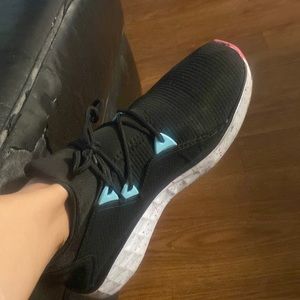 Cool running walking shoes